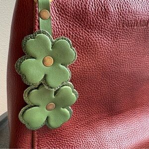 PLG Portland Leather Goods Lucky 4 Leaf Clover Keychain Bag Charm Pebbled Green